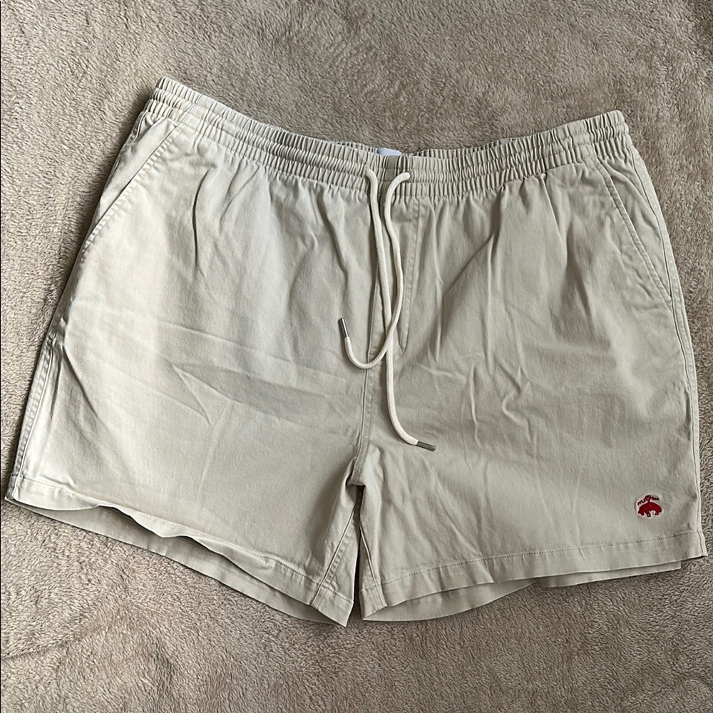 Brooks Brothers 6” Friday Shorts with Red Accent Size XXL Beige